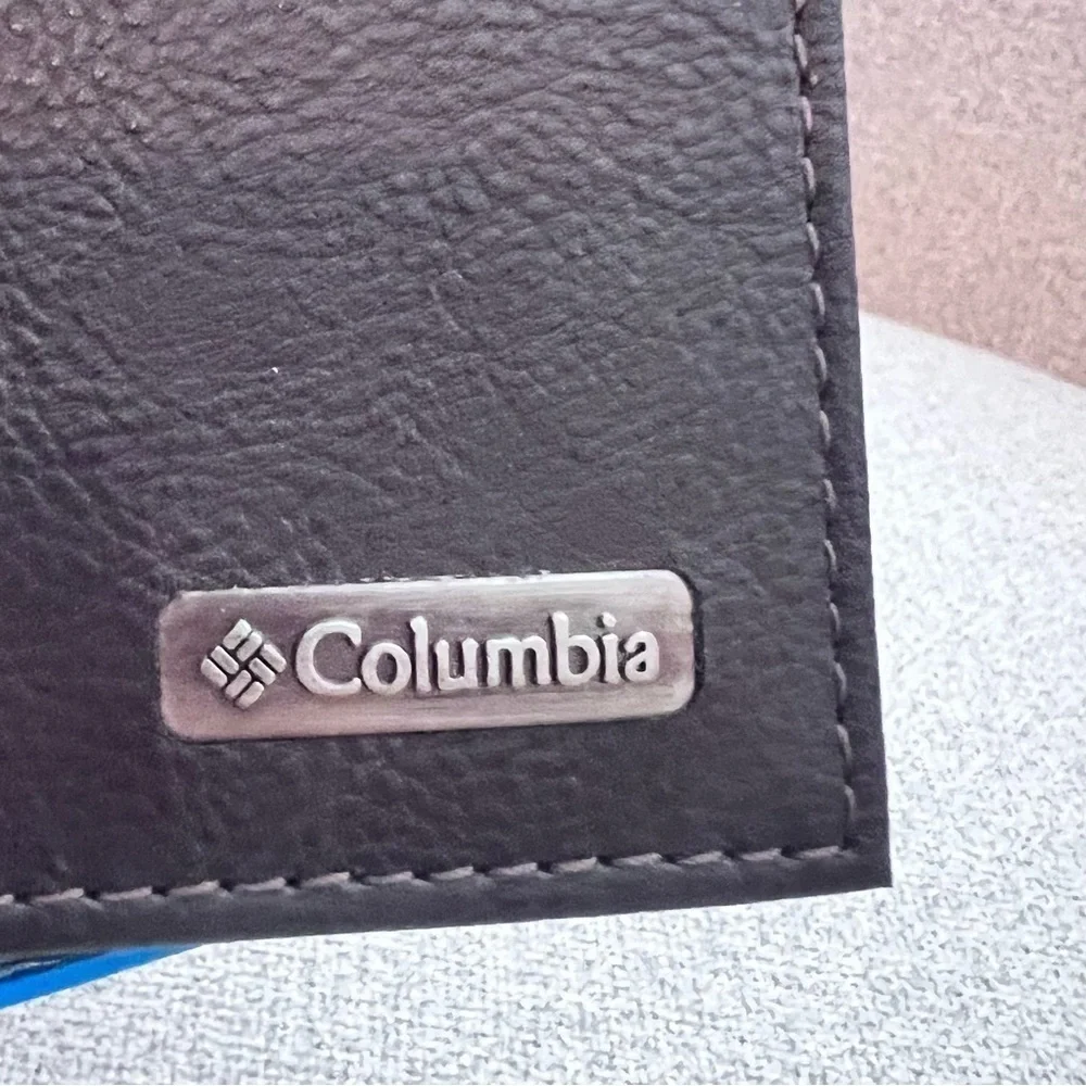 NWT Columbia men’s brown textured wallet